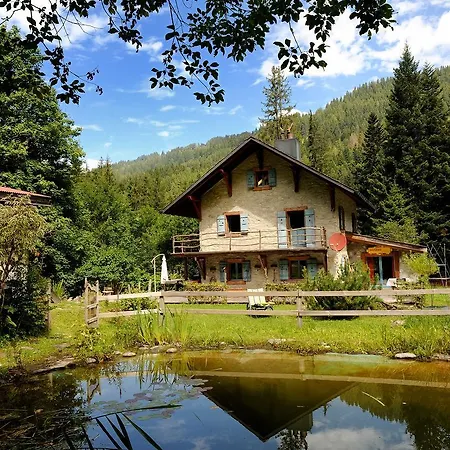 Chalet Les Sapins Bed & Breakfast